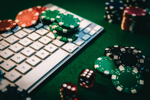 Spil poker på mobilen